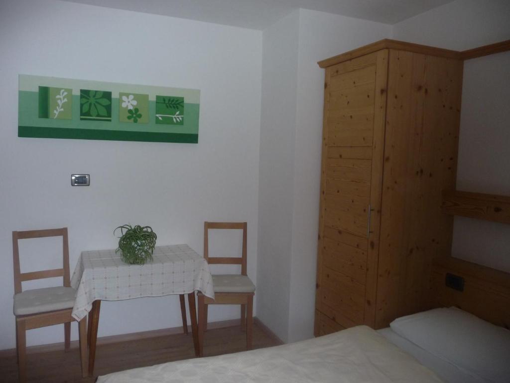 Garni Bonaria Aparthotel Корвара ин Бадия Стая снимка